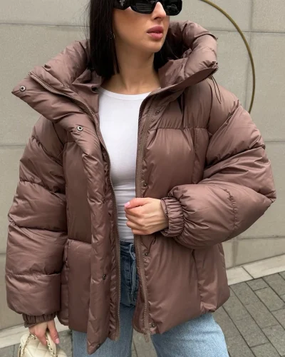 Oversize puffer шоколадного кольору