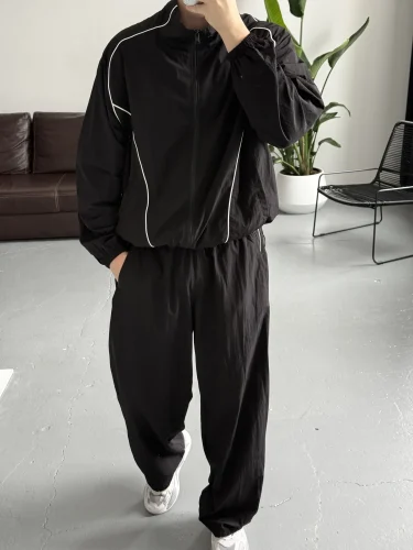 Oversize костюм з плащівки в чорному кольорі